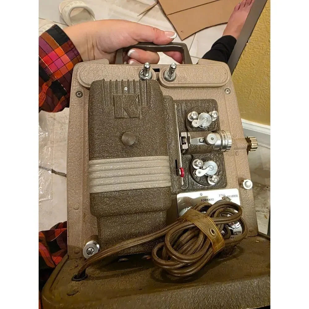 Vintage Keystone K100 8mm Movie Projector 5 Amps.115 Volts. A. C. Keystone Camer